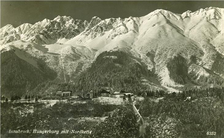 Pünktlich zu Weihnachten hat es im Jahr 1923 in den Landesteilen der Europaregion geschneit; im Bild: Innsbruck-Hungerburg mit der Nordkette, um 1930